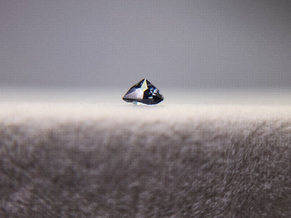 0002-3　スピネル　0.18ct