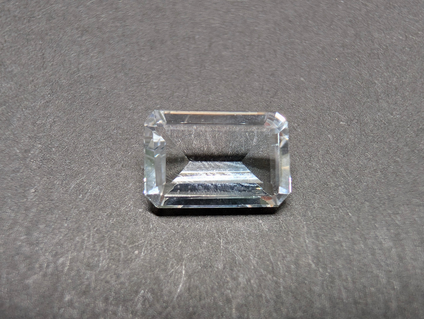 0081 バイカラートパーズ 3.39ct