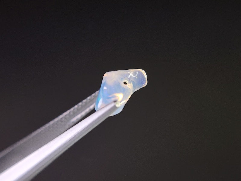 0914-8　さざれオパール（穴あき）　1.01ct