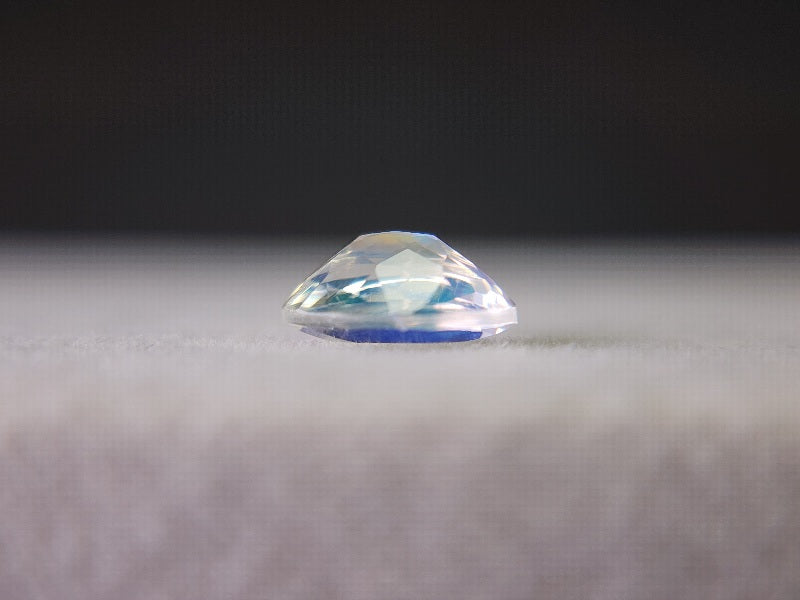 0761-12　アンデシンラブラドライト　0.68ct