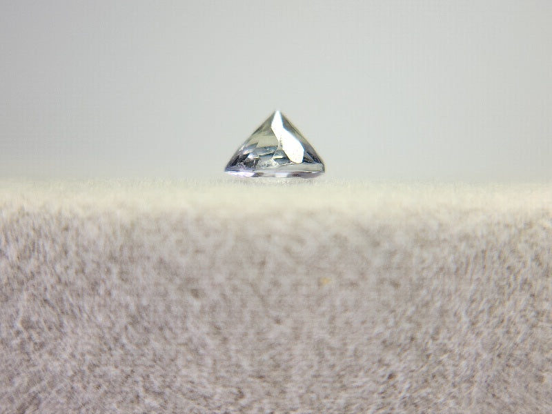 0657-18-1　ゾイサイト　0.38ct