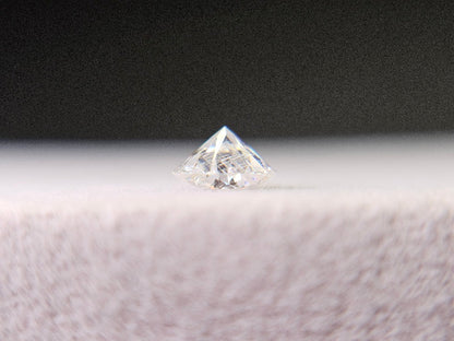 MOI-9　合成モアッサナイト　0.46ct