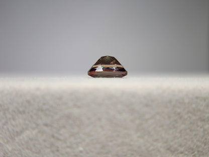 0504-3　バイカラーアンデシン　0.84ct