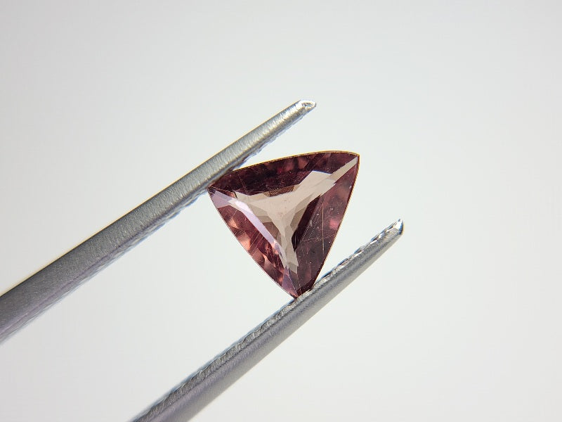 ccGA-9　カラーチェンジガーネット　0.72ct