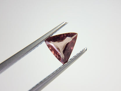 ccGA-9　カラーチェンジガーネット　0.72ct