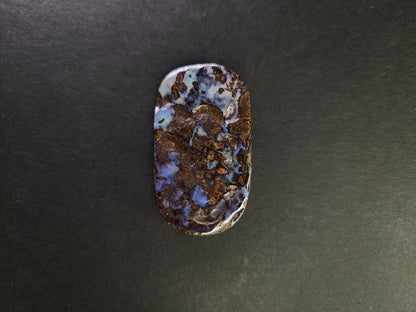 0903-3　ボルダーオパール（穴あき）　79.67ct