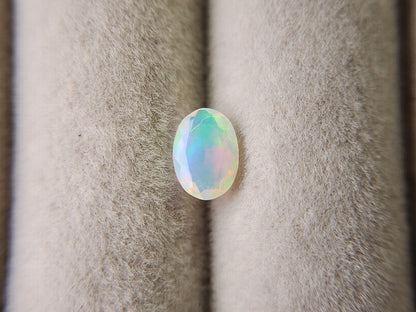 0909-2-7　オパール　0.40ct