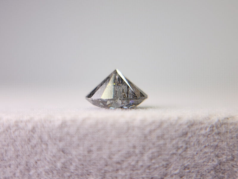 　grMOI-1　合成グレーモアッサナイト　0.96ct