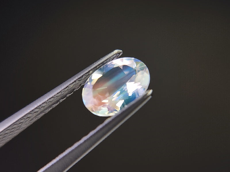 0761-12　アンデシンラブラドライト　0.68ct