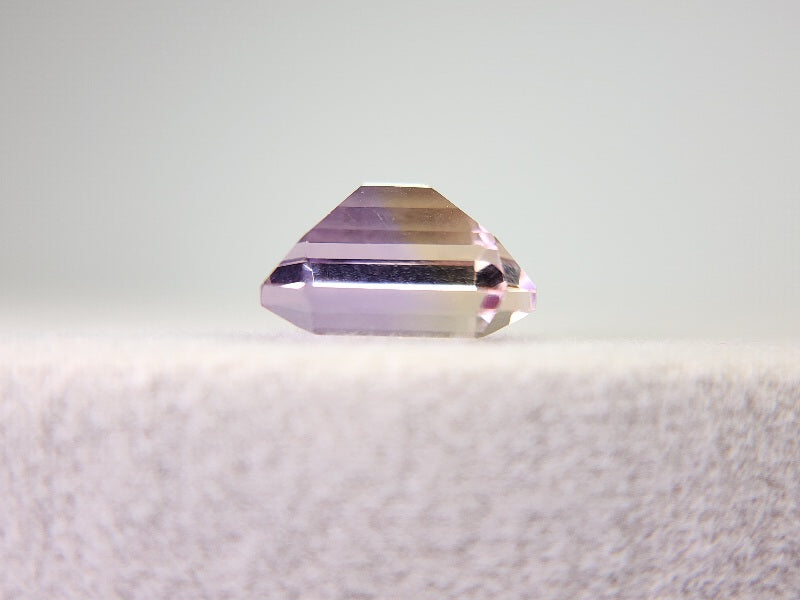 AMT-17　アメトリン　2.21ct