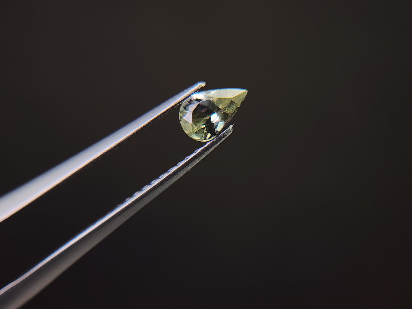 0644-9-4　ゾイサイト　0.39ct