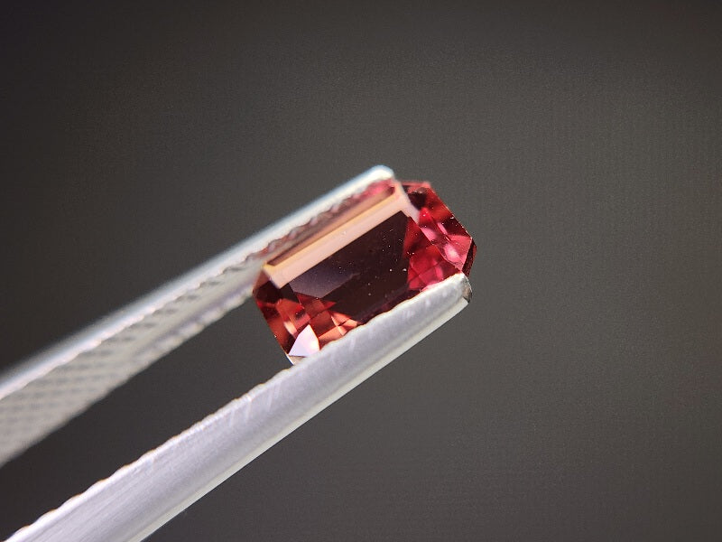 0151-2-4　バイカラーアンデシン　0.95ct