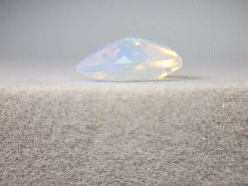 0916-33　オパール　3.25ct