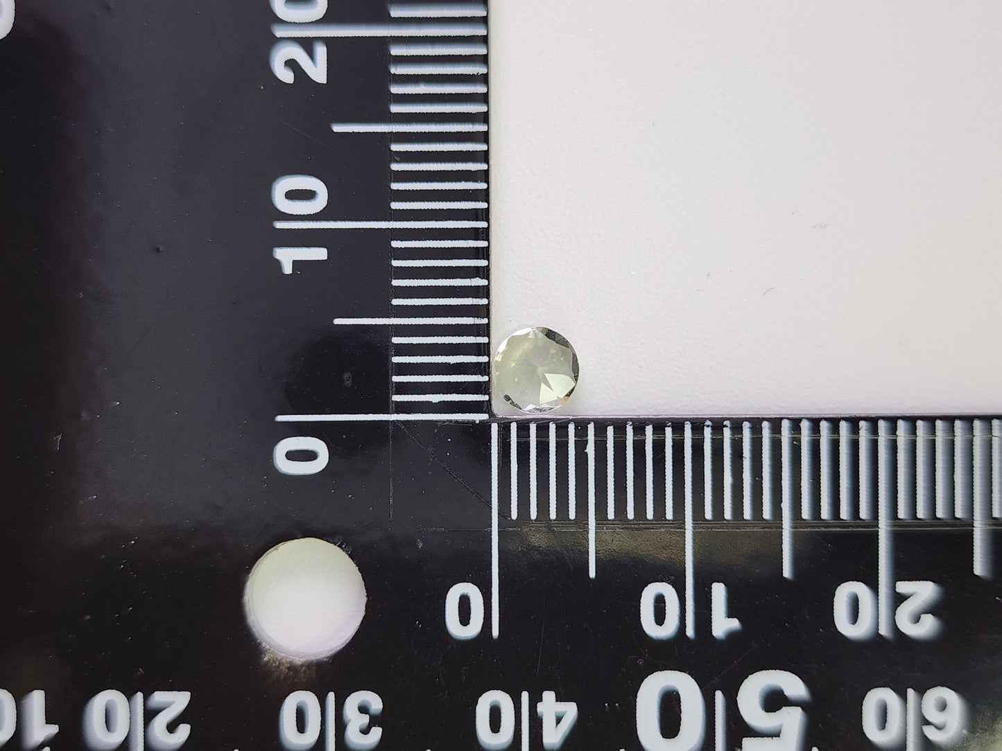 0657-26-1　ゾイサイト　0.37ct