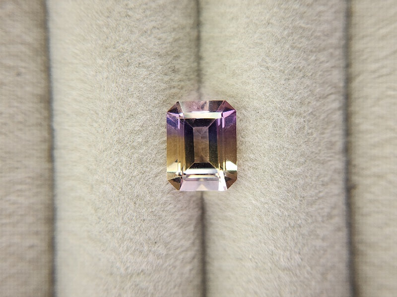 AMT-14　アメトリン　2.35ct