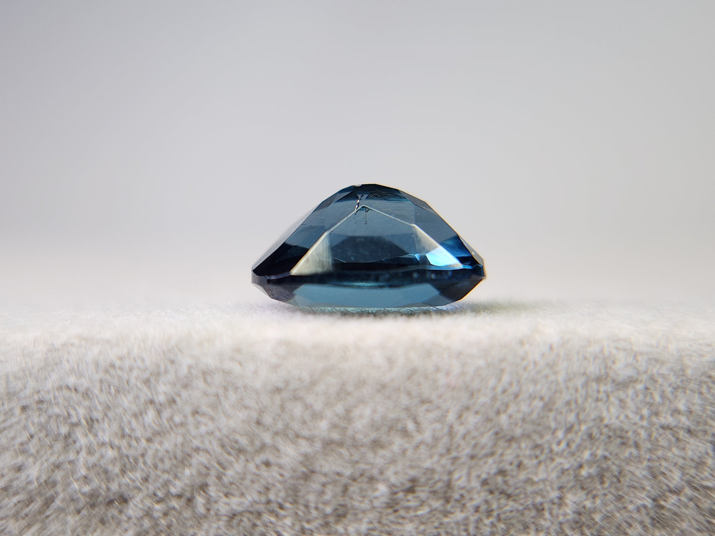 0931-7　ロンドンブルートパーズ　1.79ct
