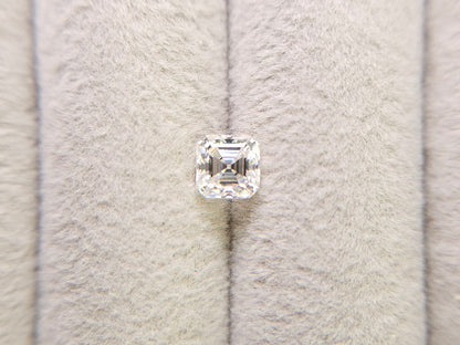 MOI-4　合成モアッサナイト　0.69ct