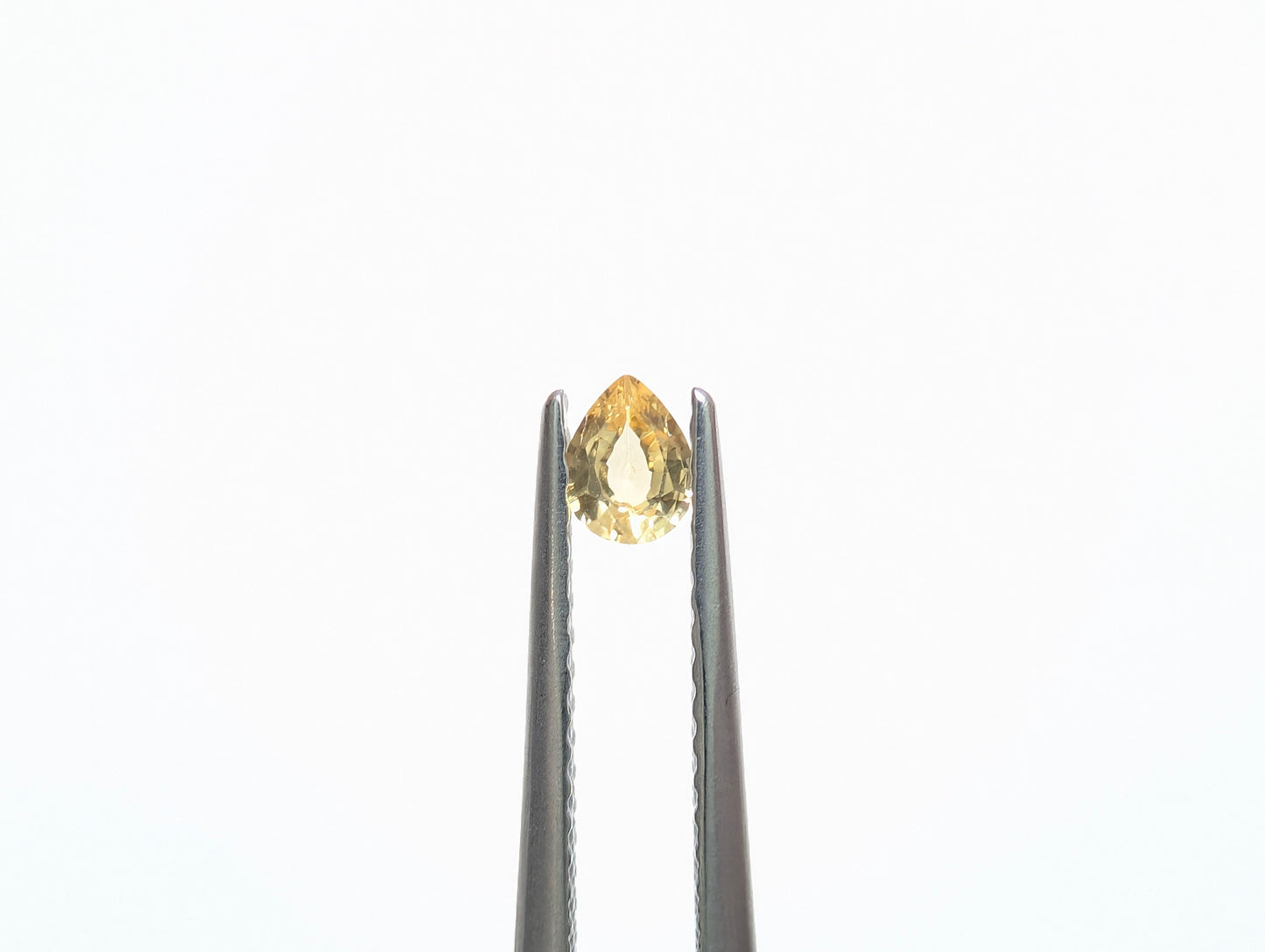 0166　ペアシェイプカットのサファイア　0.16ct