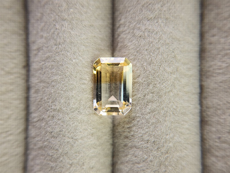 0365-4-27　バイカラーシトリン　2.21ct