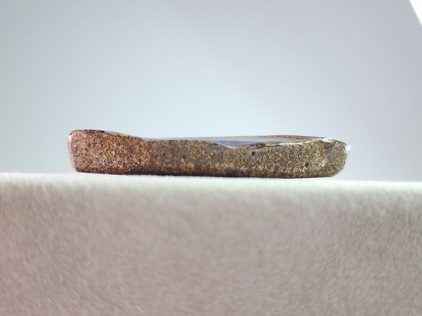 0903-1　ボルダーオパール（穴あき）　34.60ct