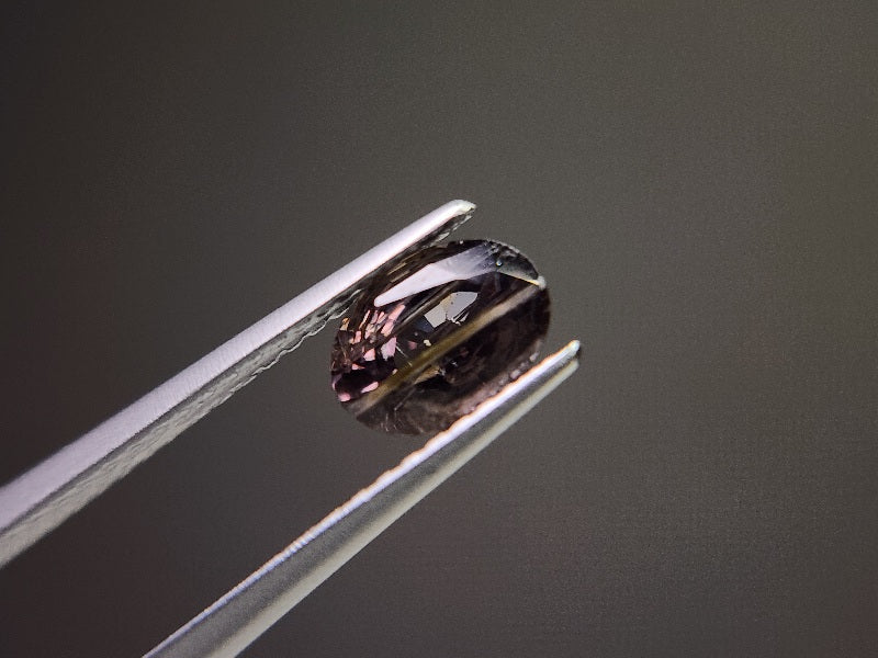 SA-66　蛍光！サファイア　0.93ct