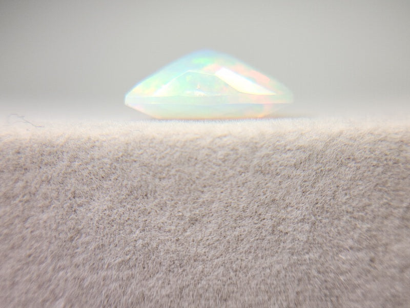 0916-31　オパール　2.62ct