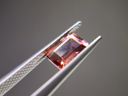 0151-3-10　バイカラーアンデシン　0.92ct
