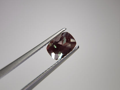 0504-3　バイカラーアンデシン　0.84ct
