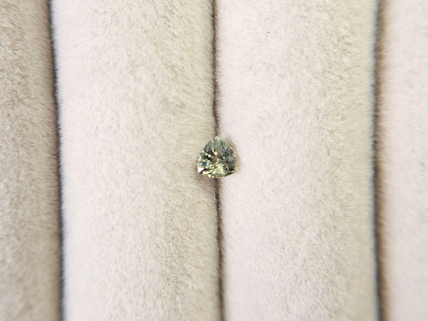 g-SA-2　グリーンサファイア　0.29ct