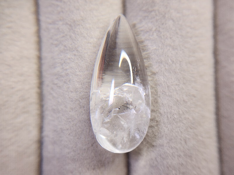 0887-18　クォーツインクォーツ　11.04ct