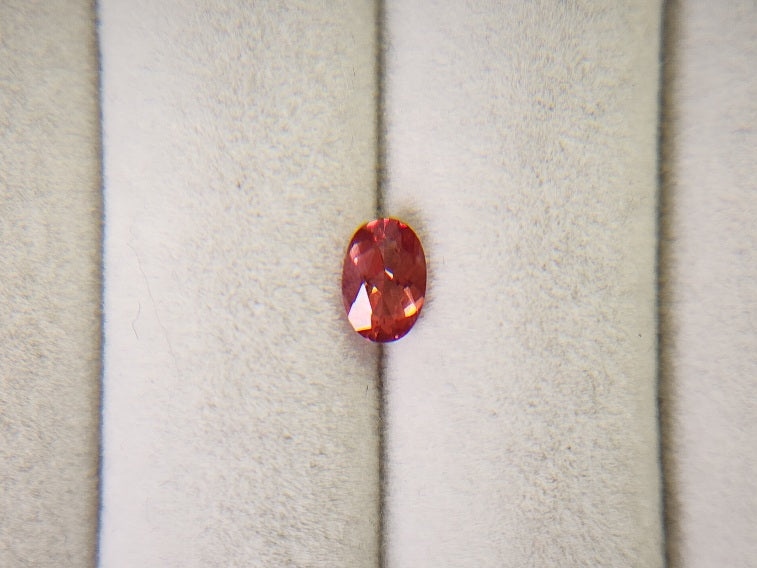 0152-1-10　バイカラーアンデシン　0.41ct