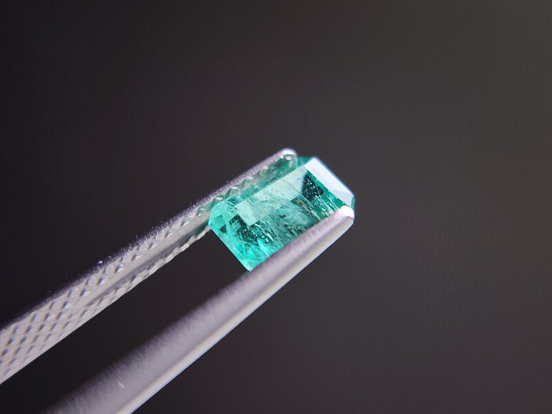 EM-4　エメラルド(ザンビア産)　0.63ct