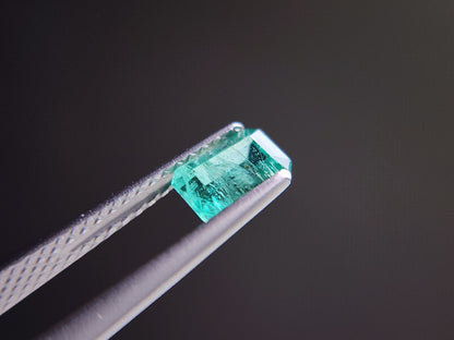EM-4　エメラルド(ザンビア産)　0.63ct