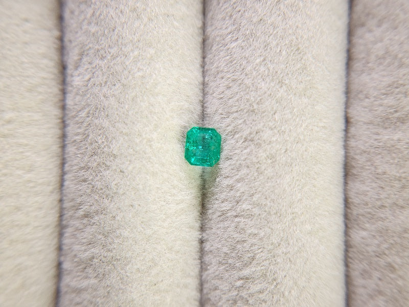 0936-25　エメラルド　0.27ct