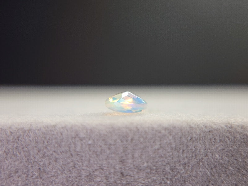 0909-4-5　オパール　0.27ct