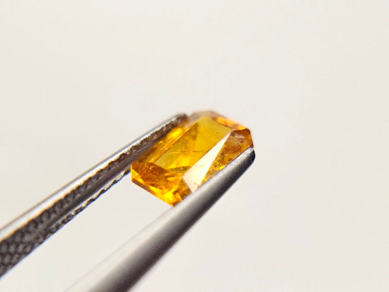 CLN-1　クリノヒューマイト　0.92ct
