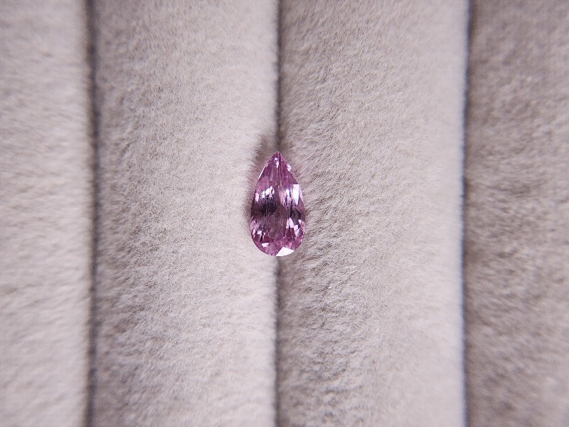 0950-2-2　ダイアスポア　1.06ct