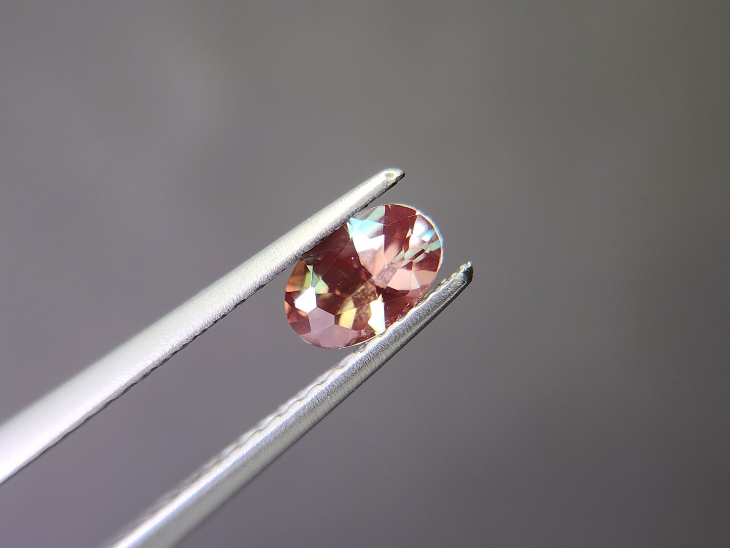 0152-3-6　バイカラーアンデシン　0.37ct