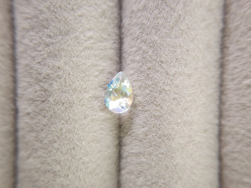 0762-8　アンデシンラブラドライト　0.44ct