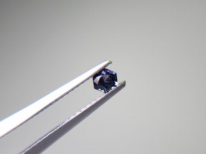 0002-8　スピネル　0.19ct
