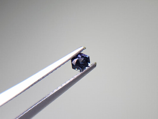 0002-8　スピネル　0.19ct