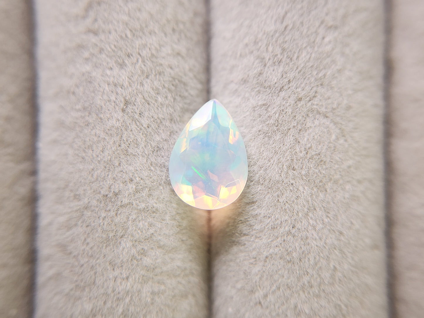 0916-8　オパール　0.90ct