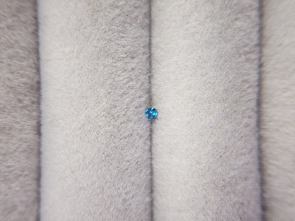0015-3-7　ブルーダイヤモンド(トリートメント)　0.03ct