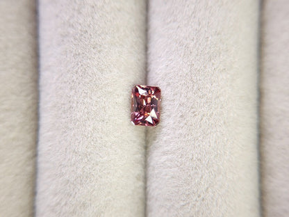 0935-9　ピンクジルコン　0.78ct