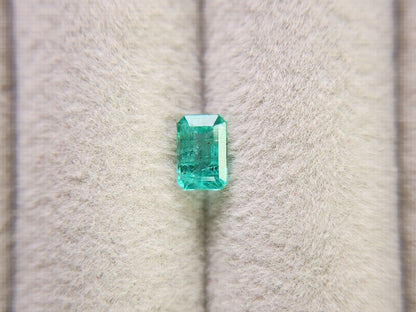 EM-4　エメラルド(ザンビア産)　0.63ct