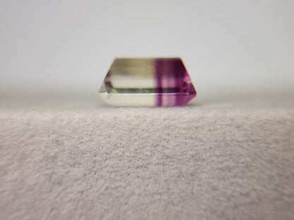 bc-FLO-18　バイカラーフローライト　3.84ct
