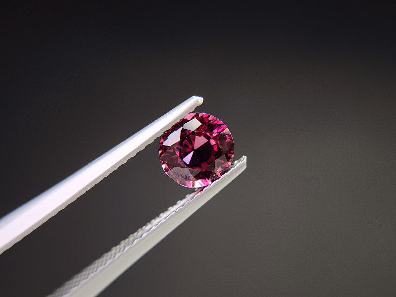 【期間限定】10/31まで　ロードライトガーネット　1.09ct　4