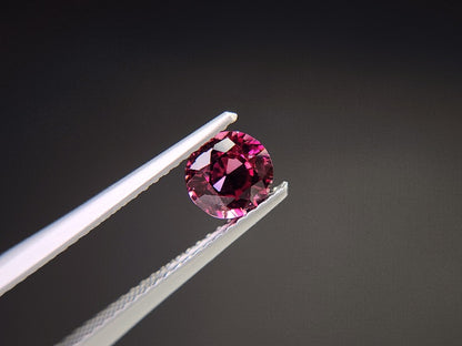 【期間限定】10/31まで　ロードライトガーネット　1.09ct　4