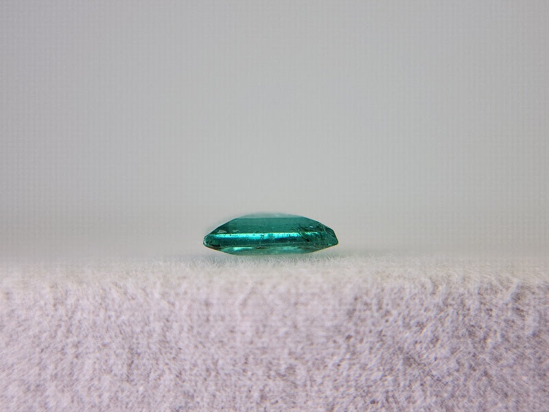 EM-13　エメラルド　0.56ct