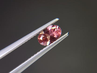 0152-3-4　バイカラーアンデシン　0.39ct